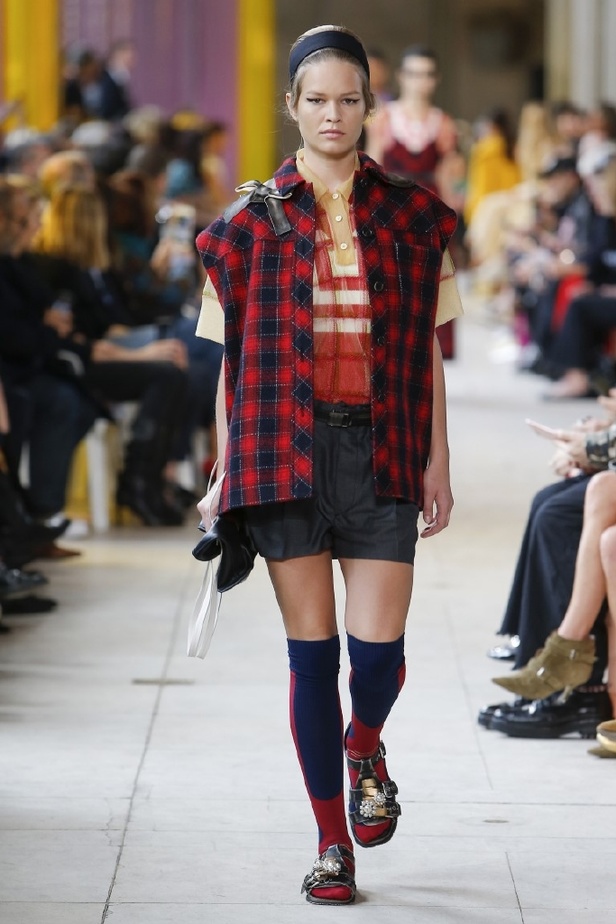 ابتكار وإبداع ضمن مجموعة ميو ميو لموسم ربيع وصيف 2018