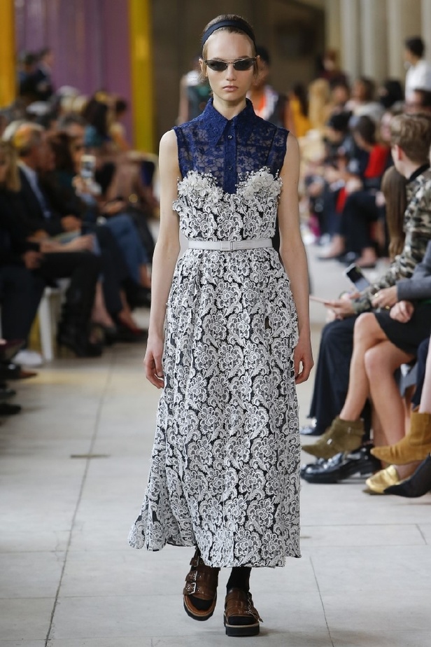 ابتكار وإبداع ضمن مجموعة ميو ميو لموسم ربيع وصيف 2018