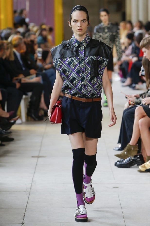 ابتكار وإبداع ضمن مجموعة ميو ميو لموسم ربيع وصيف 2018