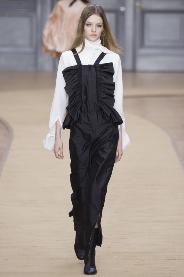 عرض Chloé لخريف وشتاء 2016-2017