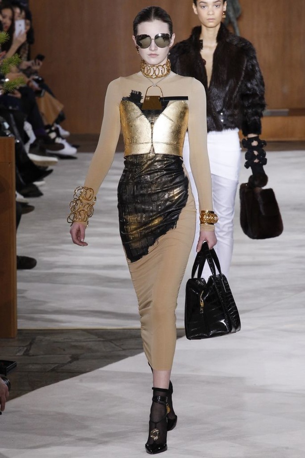 مجموعة Loewe لخريف وشتاء 2016-2017