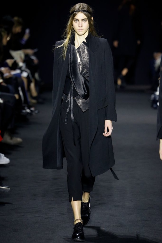 مجموعة Ann Demeulemeester لخريف وشتاء ١٧/١٦