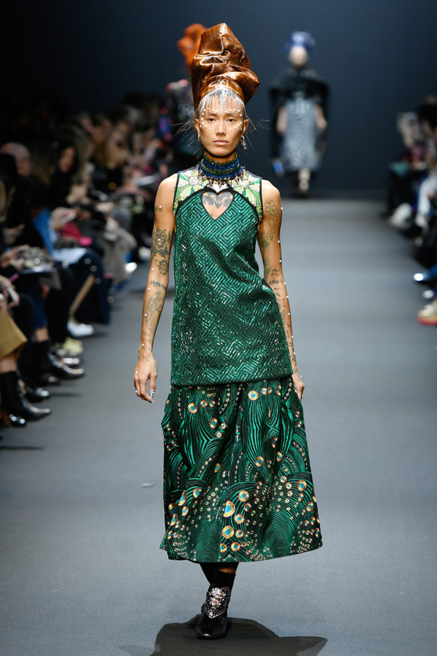 عرض أزياء Manish Arora لخريف وشتاء 2017