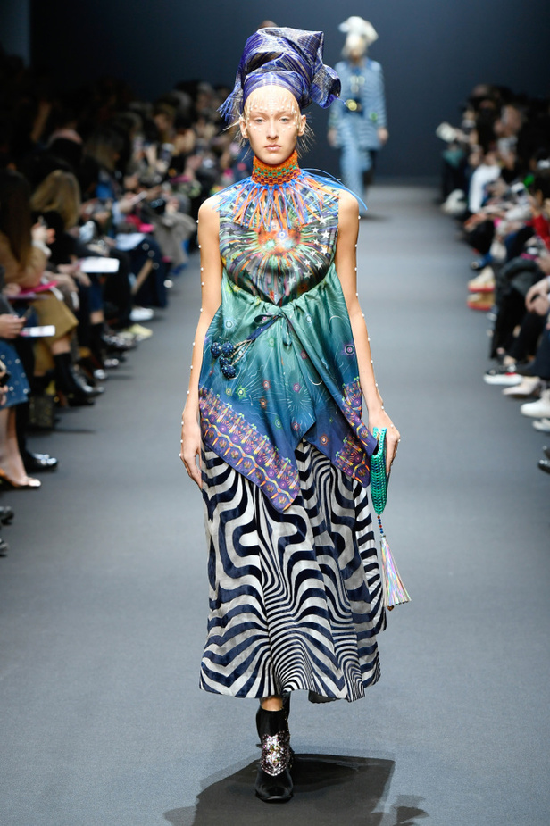 عرض أزياء Manish Arora لخريف وشتاء 2017