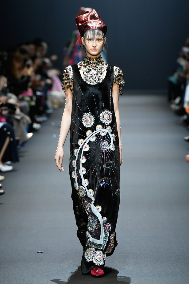 عرض أزياء Manish Arora لخريف وشتاء 2017