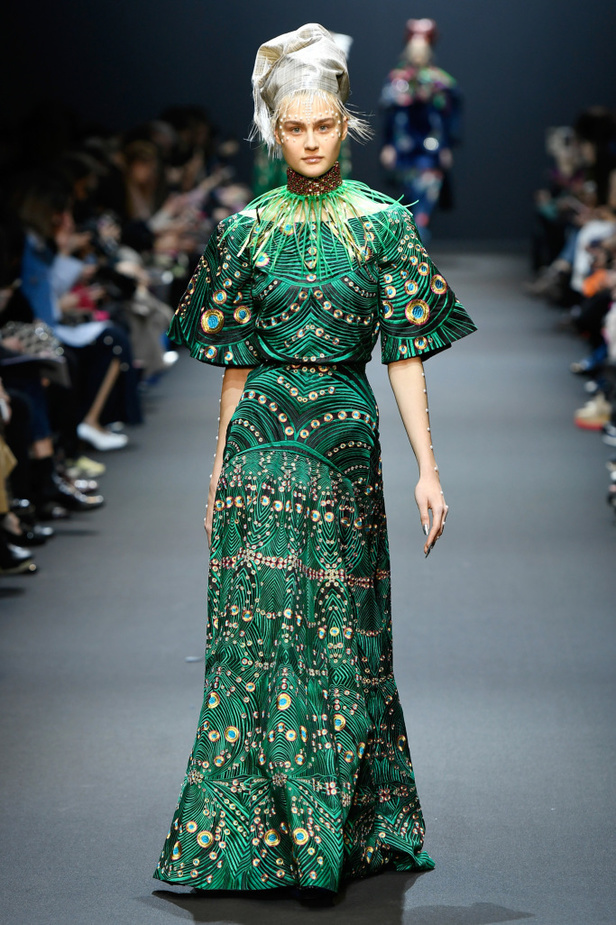 عرض أزياء Manish Arora لخريف وشتاء 2017