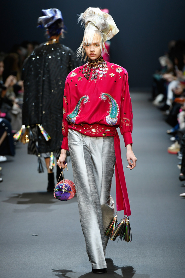 عرض أزياء Manish Arora لخريف وشتاء 2017