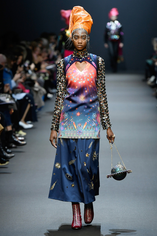 عرض أزياء Manish Arora لخريف وشتاء 2017