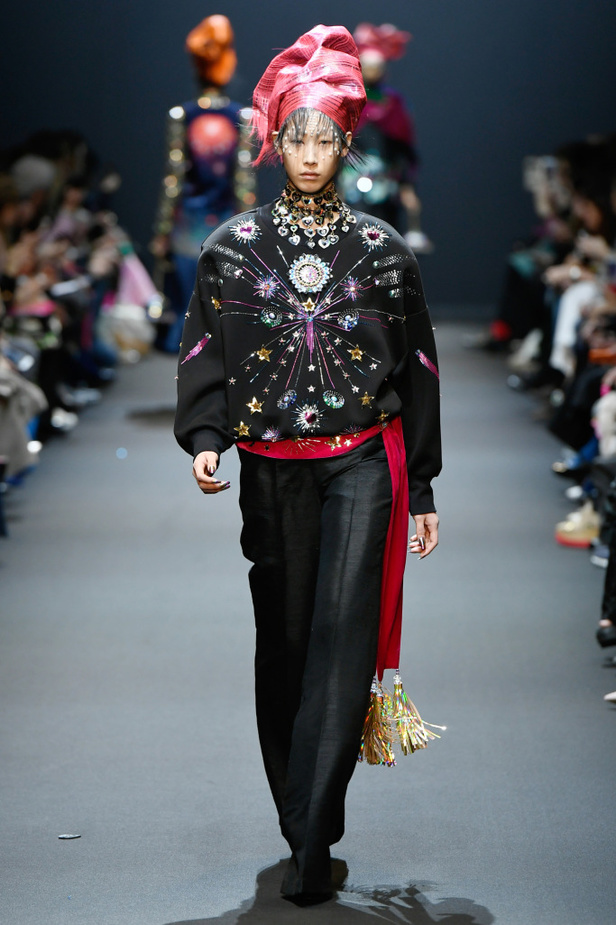 عرض أزياء Manish Arora لخريف وشتاء 2017