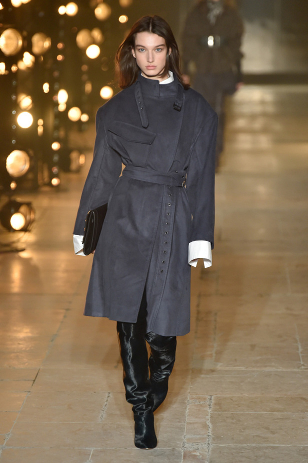 عرض أزياء إيزابيل ماران لخريف وشتاء 2017