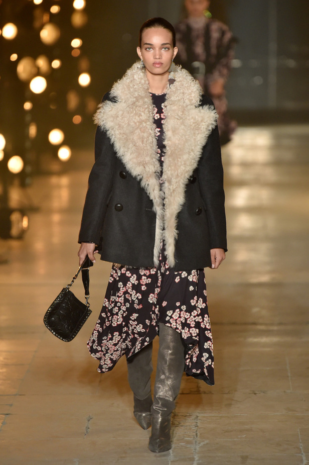 عرض أزياء إيزابيل ماران لخريف وشتاء 2017