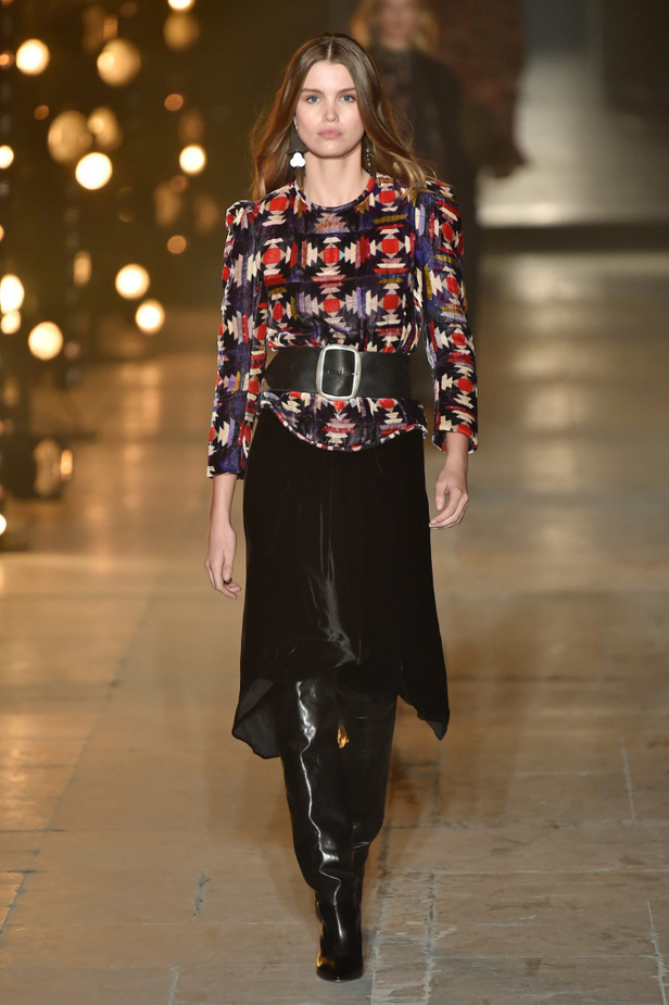 عرض أزياء إيزابيل ماران لخريف وشتاء 2017