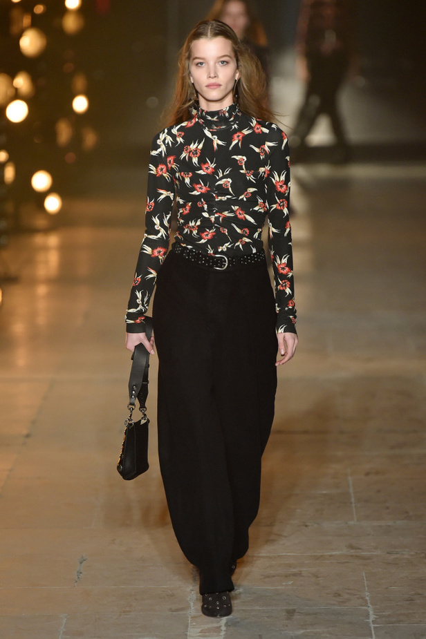 عرض أزياء إيزابيل ماران لخريف وشتاء 2017