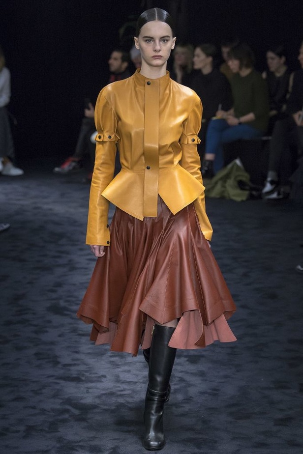 مجموعة لويفي Loewe لخريف وشتاء 2017