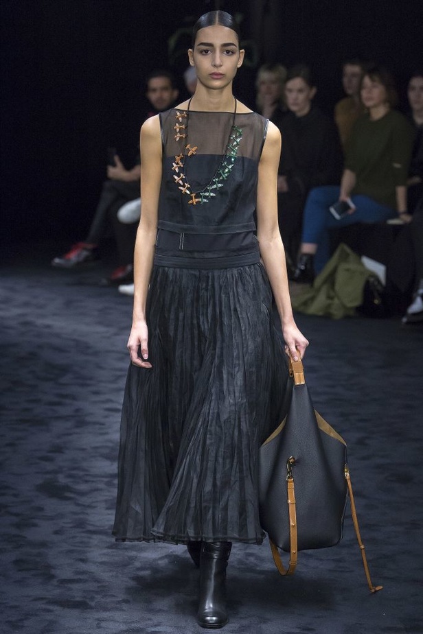 مجموعة لويفي Loewe لخريف وشتاء 2017