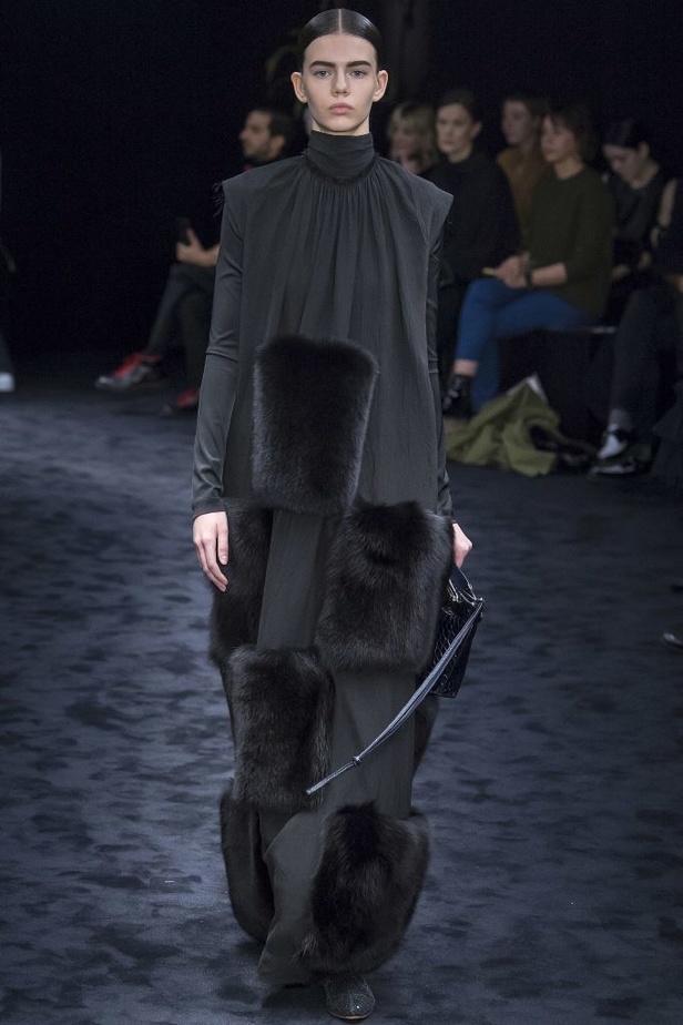 مجموعة لويفي Loewe لخريف وشتاء 2017