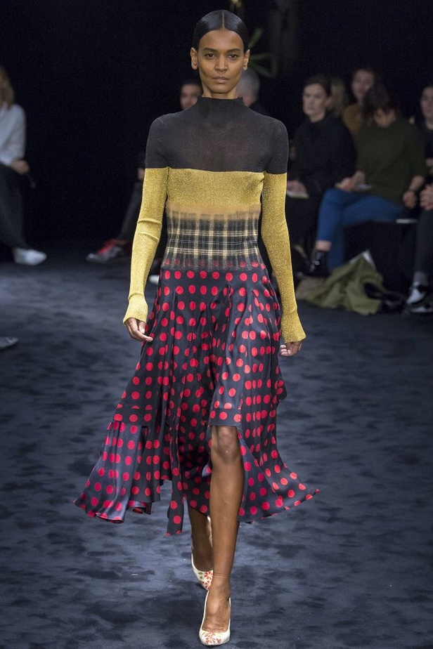 مجموعة لويفي Loewe لخريف وشتاء 2017