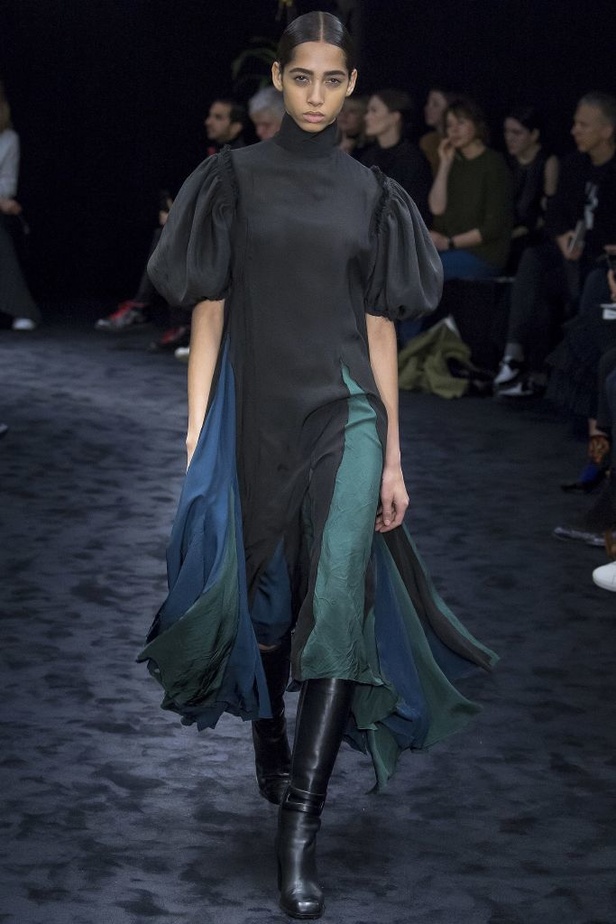 مجموعة لويفي Loewe لخريف وشتاء 2017