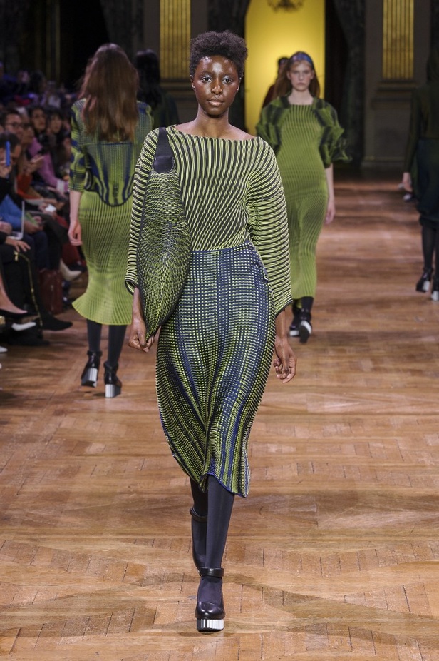 مجموعة Issey Miyake لخريف وشتاء 2017