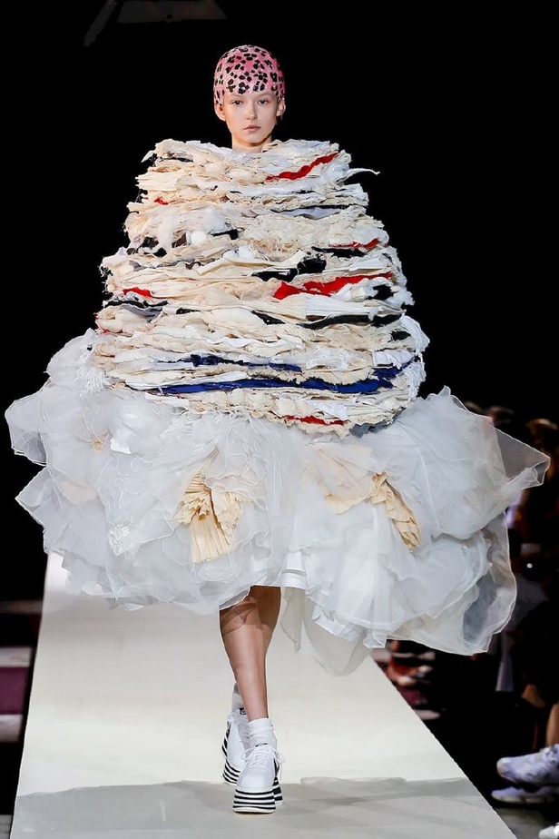 عرض ازياء كوم دي غارسون لخريف وشتاء 2018