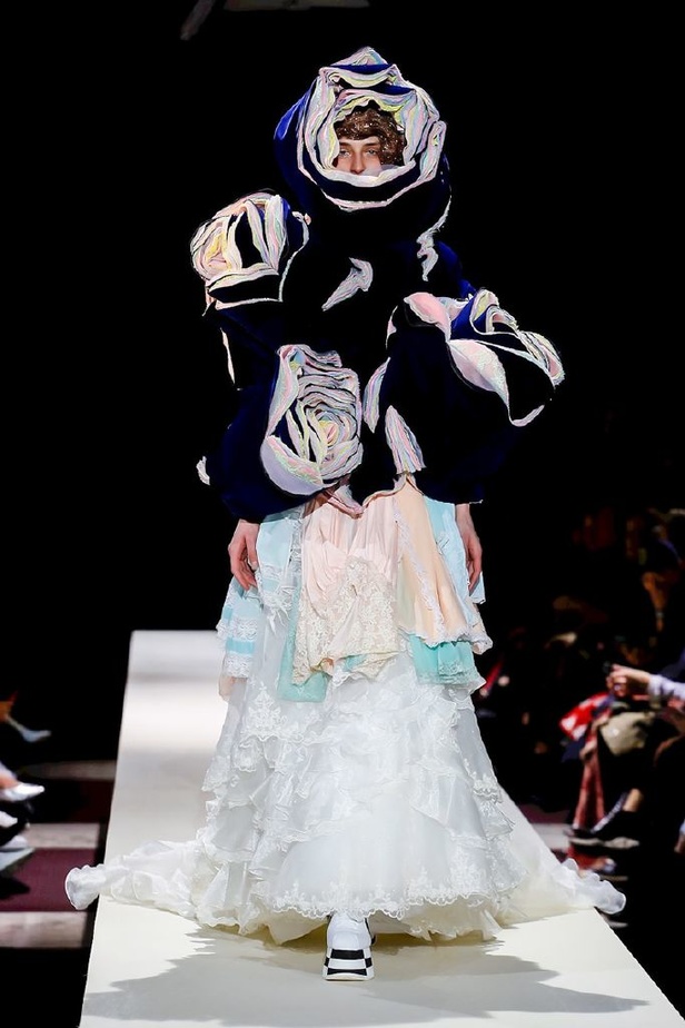 عرض ازياء كوم دي غارسون لخريف وشتاء 2018