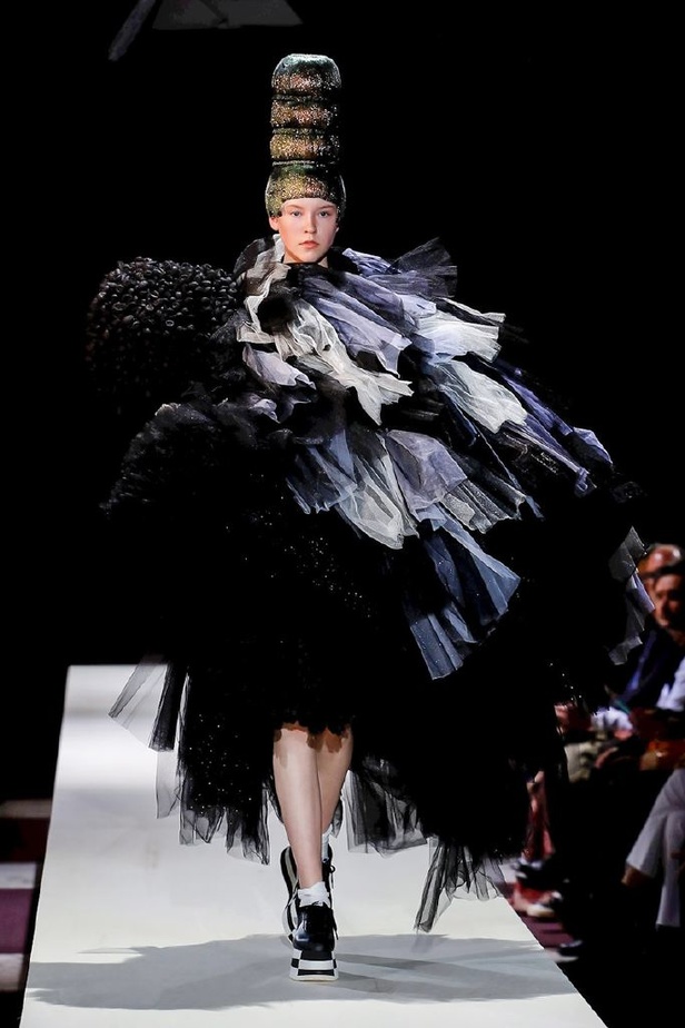 عرض ازياء كوم دي غارسون لخريف وشتاء 2018