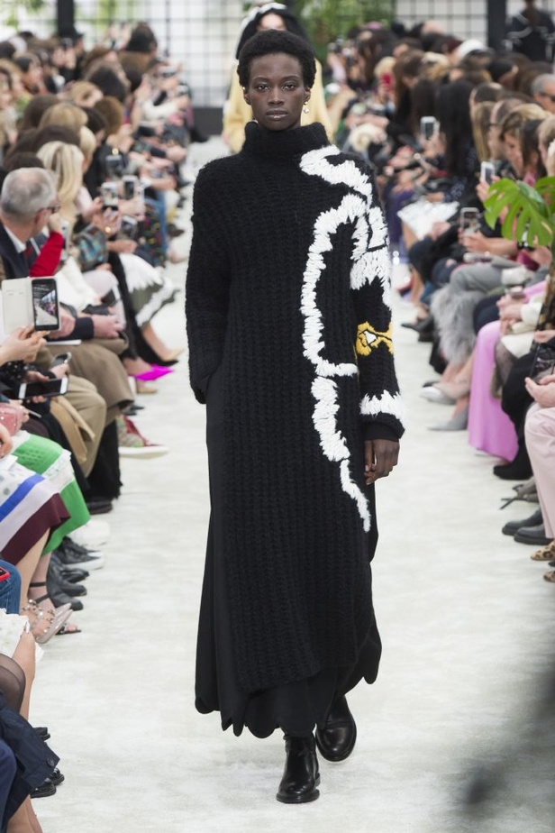 مجموعة Valentino للألبسة الجاهزة لخريف و شتاء 2018