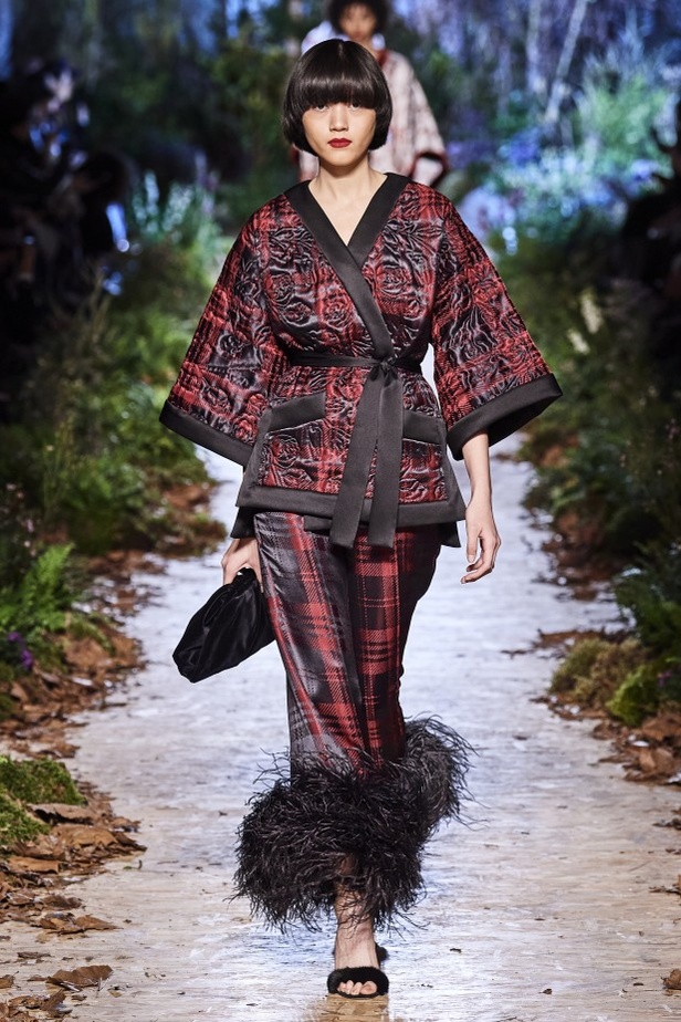 مجموعة "رالف أند روسو" Ralph & Russo لخريف وشتاء 2020 - 2021 