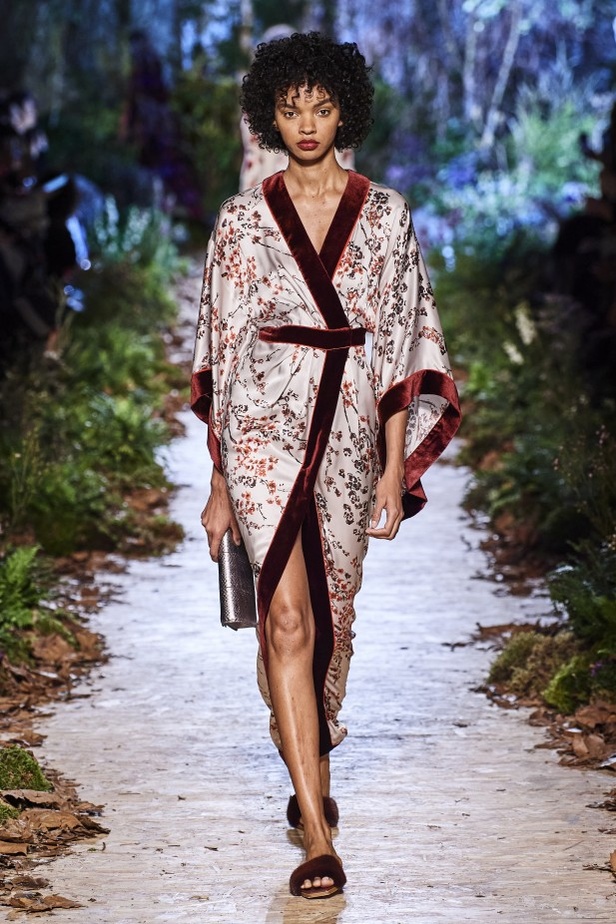 مجموعة "رالف أند روسو" Ralph & Russo لخريف وشتاء 2020 - 2021 