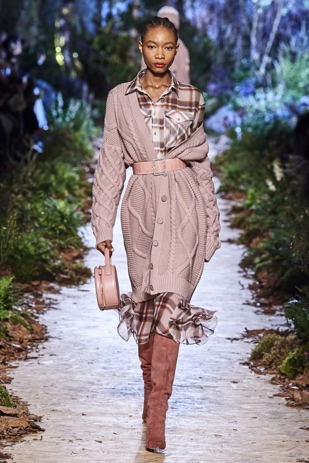 مجموعة "رالف أند روسو" Ralph & Russo لخريف وشتاء 2020 - 2021 