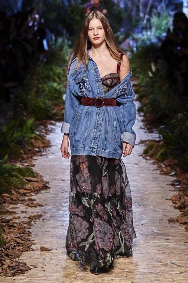 مجموعة "رالف أند روسو" Ralph & Russo لخريف وشتاء 2020 - 2021 