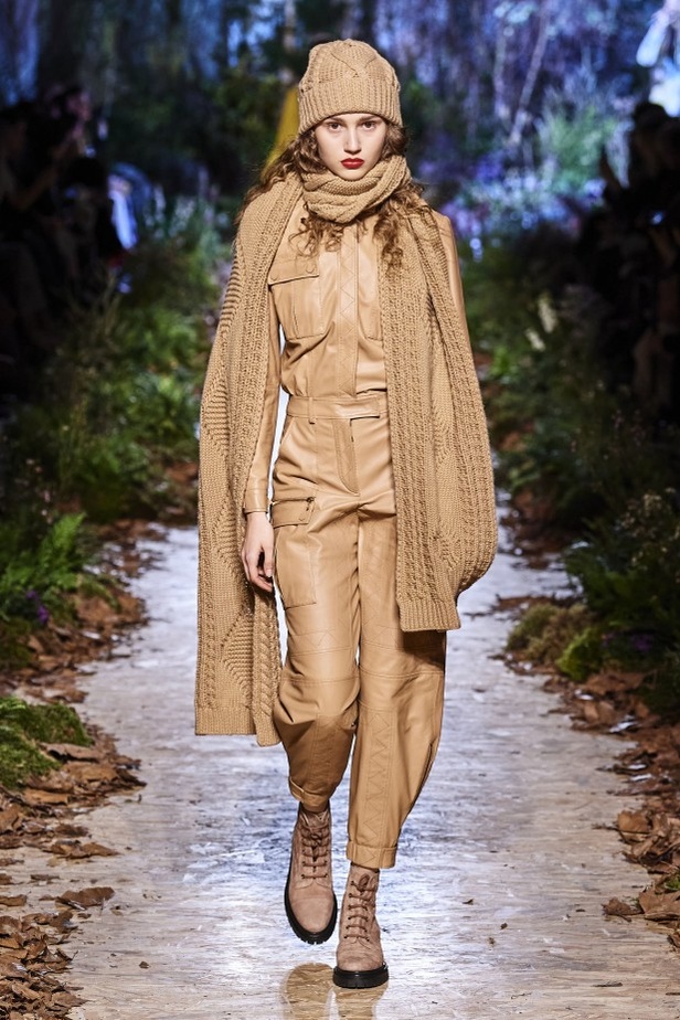 مجموعة "رالف أند روسو" Ralph & Russo لخريف وشتاء 2020 - 2021 