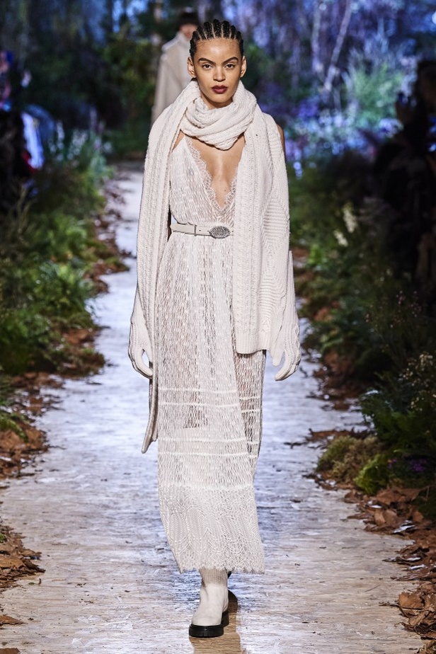 مجموعة "رالف أند روسو" Ralph & Russo لخريف وشتاء 2020 - 2021 