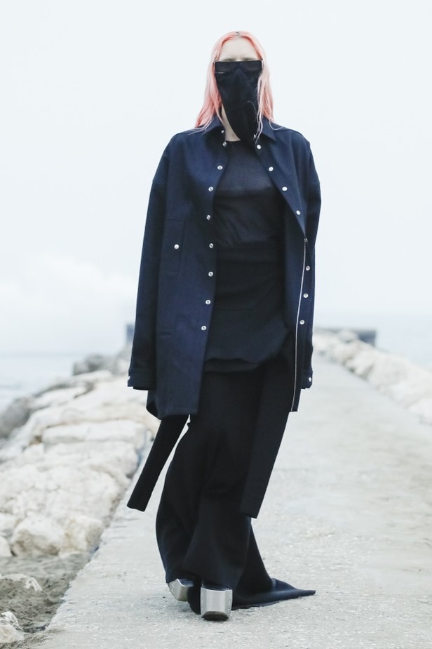 عرض ازياء مجموعة Rick Owens لخريف وشتاء 2021-2022