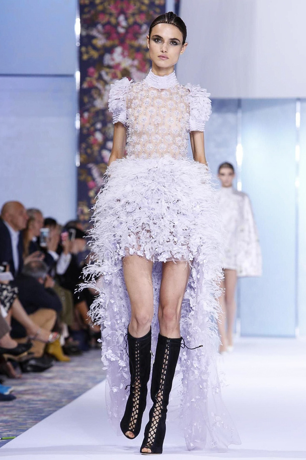 مجموعة Ralph & Russo للأزياء الراقية لخريف 2016