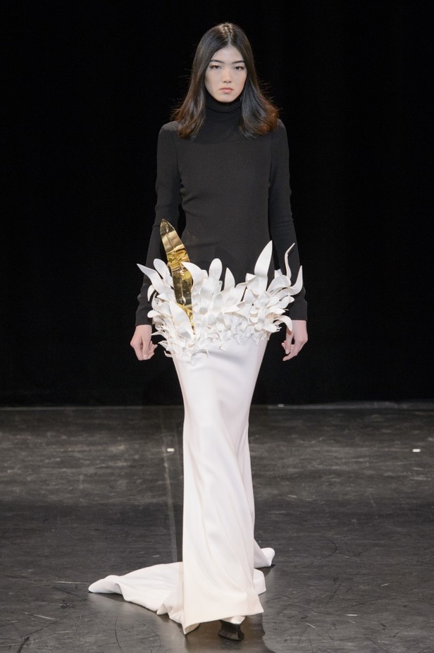 مجموعة Stephane Rolland  للألبسة الفاخرة في باريس