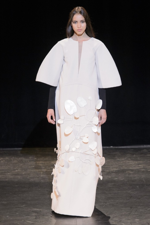 مجموعة Stephane Rolland  للألبسة الفاخرة في باريس