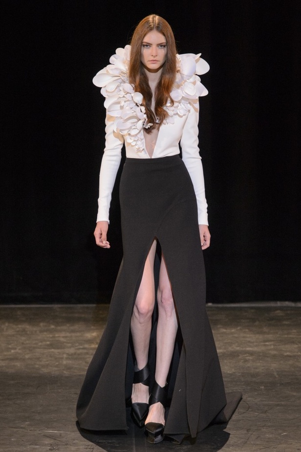 مجموعة Stephane Rolland  للألبسة الفاخرة في باريس