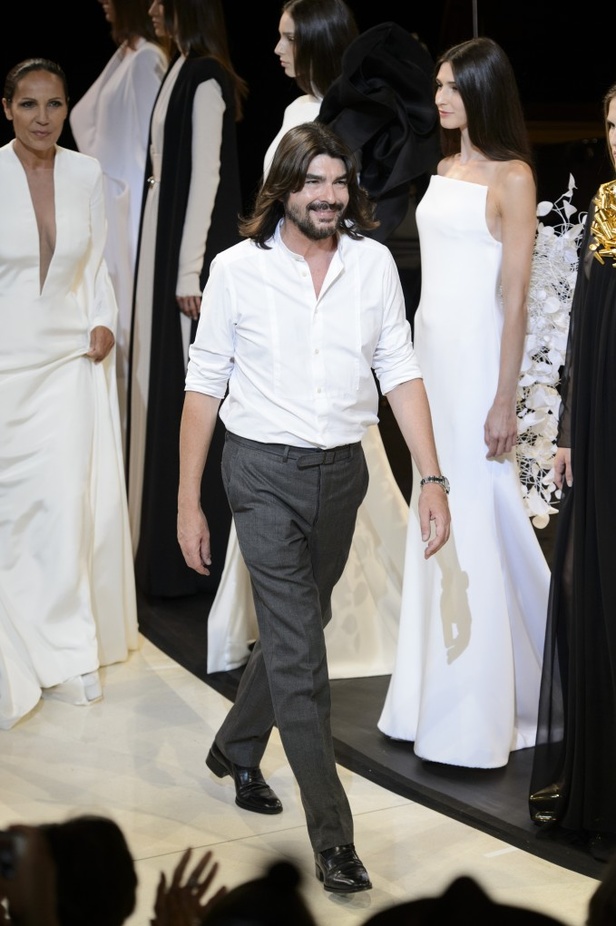 مجموعة Stephane Rolland  للألبسة الفاخرة في باريس