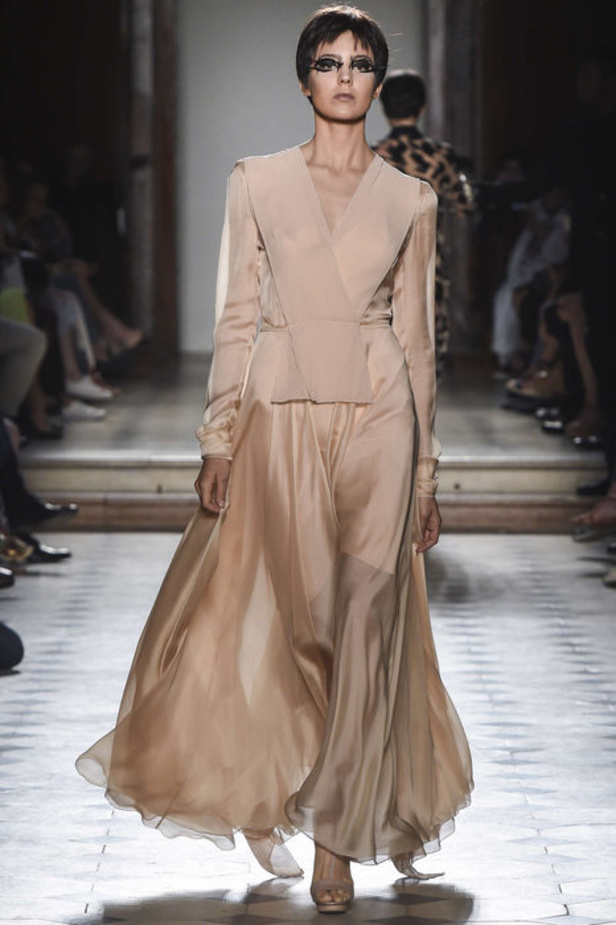 مجموعة جوليان فورنييه للهوت كوتور لموسم خريف وشتاء 2018