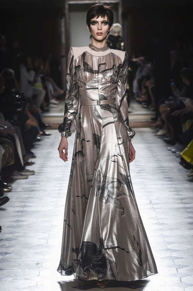 مجموعة جوليان فورنييه للهوت كوتور لموسم خريف وشتاء 2018