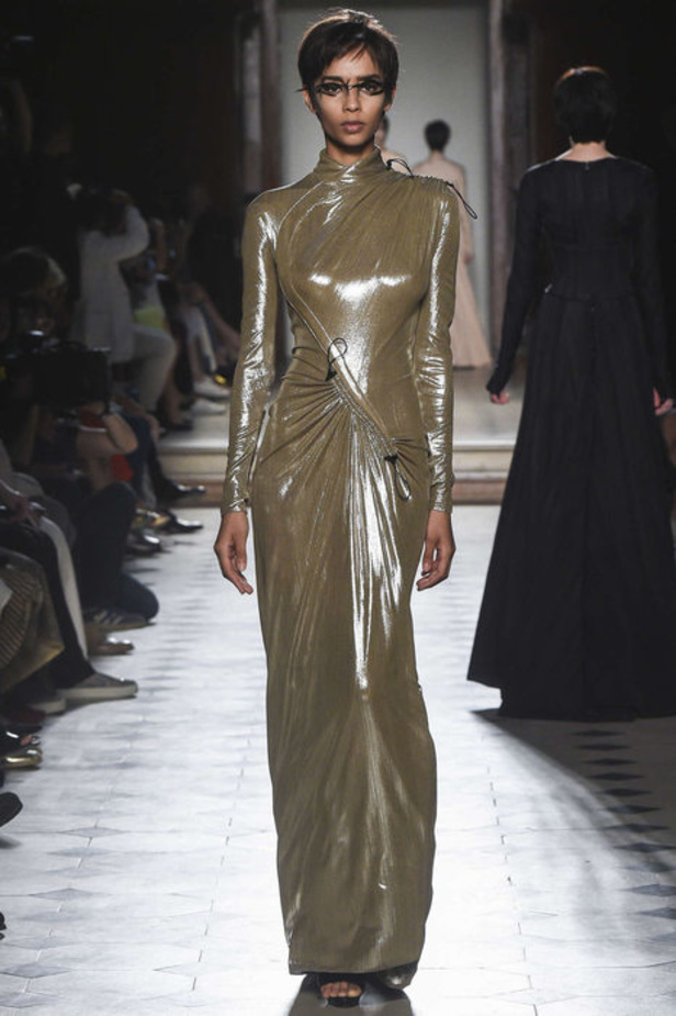 مجموعة جوليان فورنييه للهوت كوتور لموسم خريف وشتاء 2018