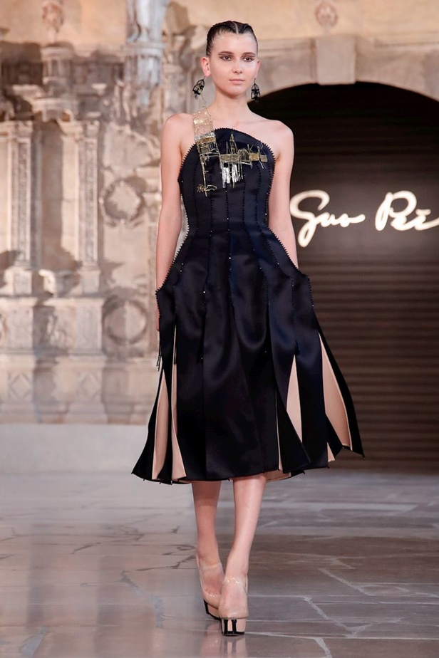 مجموعة Guo Pei للأزياء الفاخرة لخريف ٢٠١٨ !