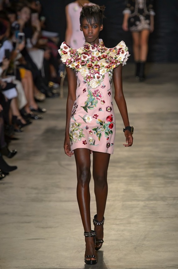 مجموعة “Andrew Gn” لموسم ربيع وصيف 2017