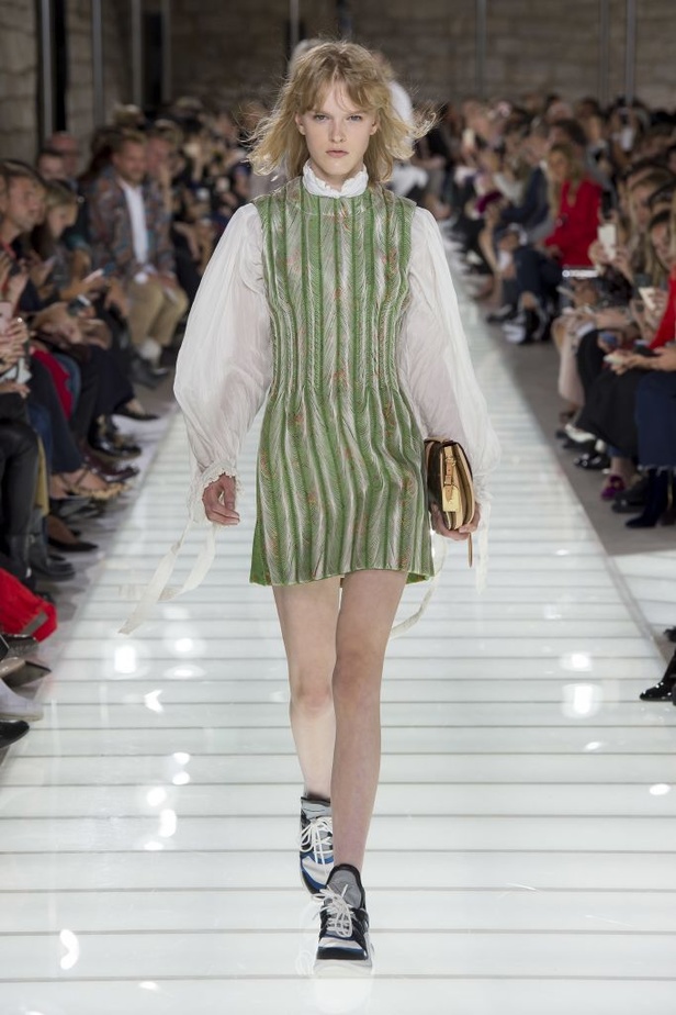 مجموعة لوي فيتون تختم أسبوع الموضة الباريسي