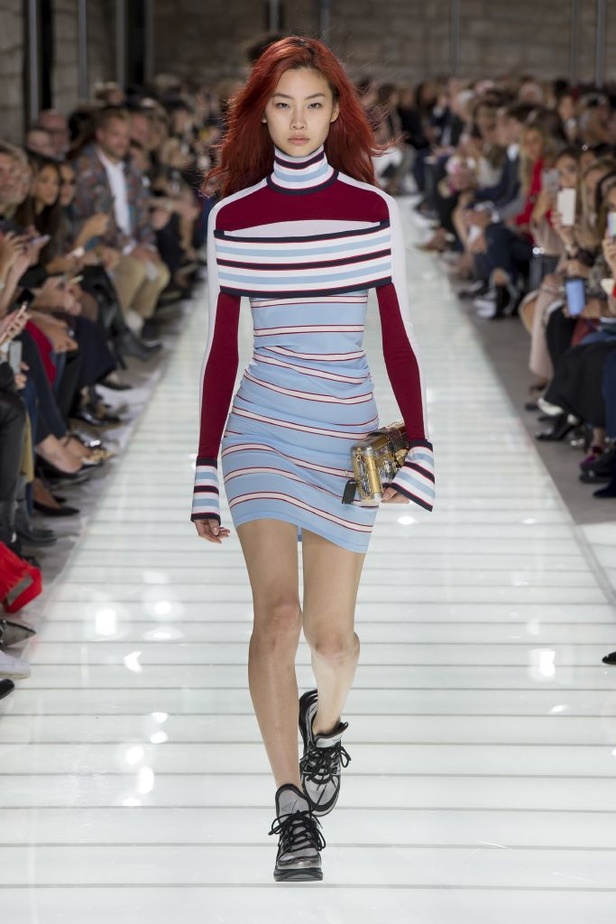 مجموعة لوي فيتون تختم أسبوع الموضة الباريسي