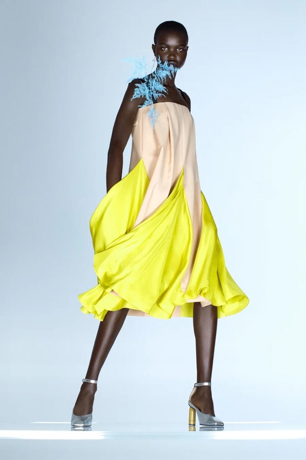 عرض ازياء مجموعة نينا ريتشي  Nina Ricci لربيع وصيف 2021 