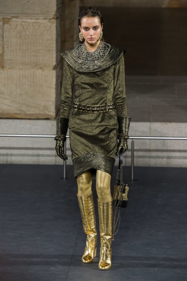 مجموعة شانيل لما قبل خريف 2019 تجمع بين الأناقة المصرية وسحر نيويورك