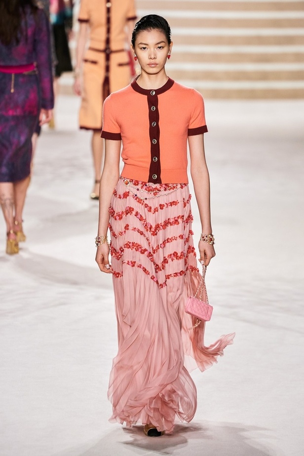 مجموعة شانيل Métiers d’Art 2020... تصاميم خالدة بلمسة عصريّة