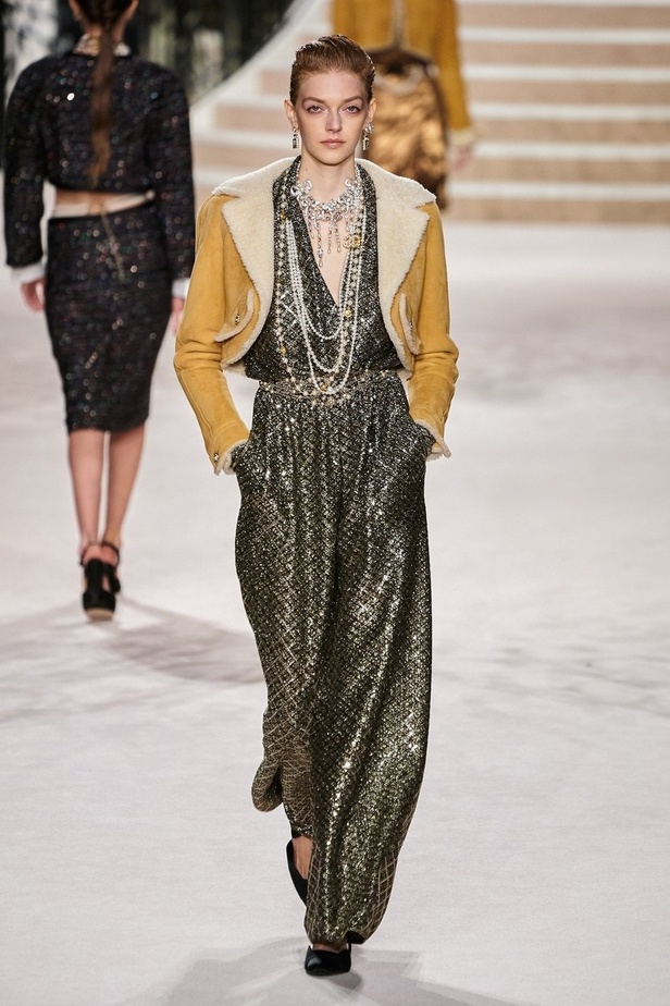 مجموعة شانيل Métiers d’Art 2020... تصاميم خالدة بلمسة عصريّة